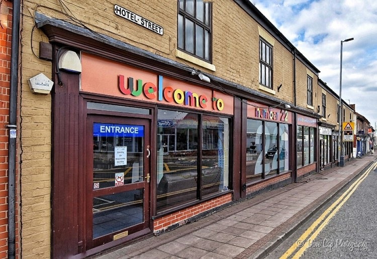 Image of the colourful entrance to Number 22 on Hotel Street Coalville
